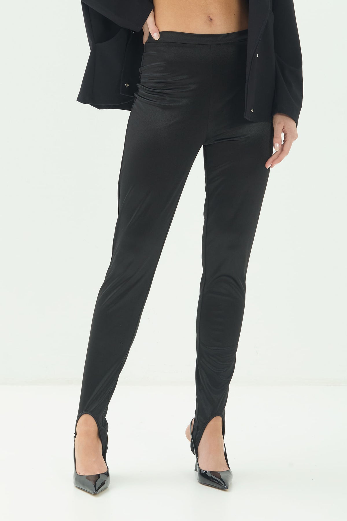 Calça Legging Ajustada ACT Feminino Preto