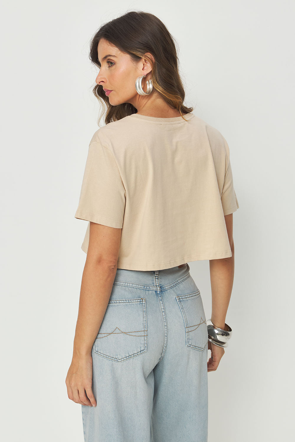 T-Shirt Cropped Fancy Paetê Feminina Acostamento Sand