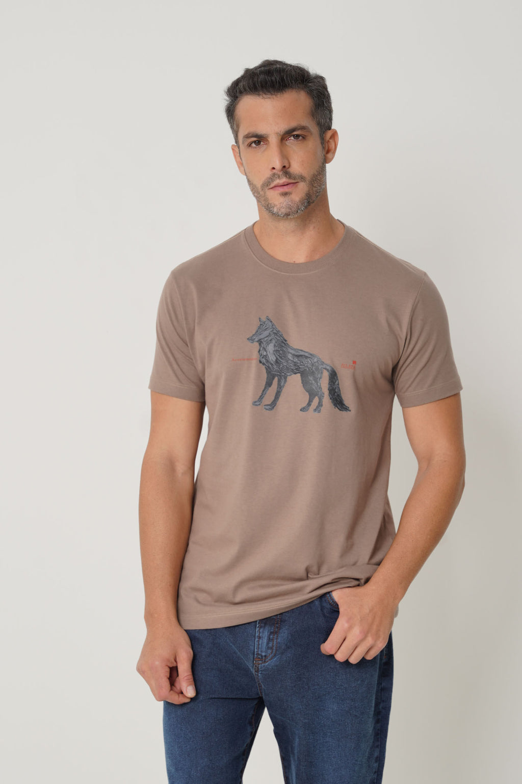 Camiseta Wolf Print Masculina Acostamento Capuccino
