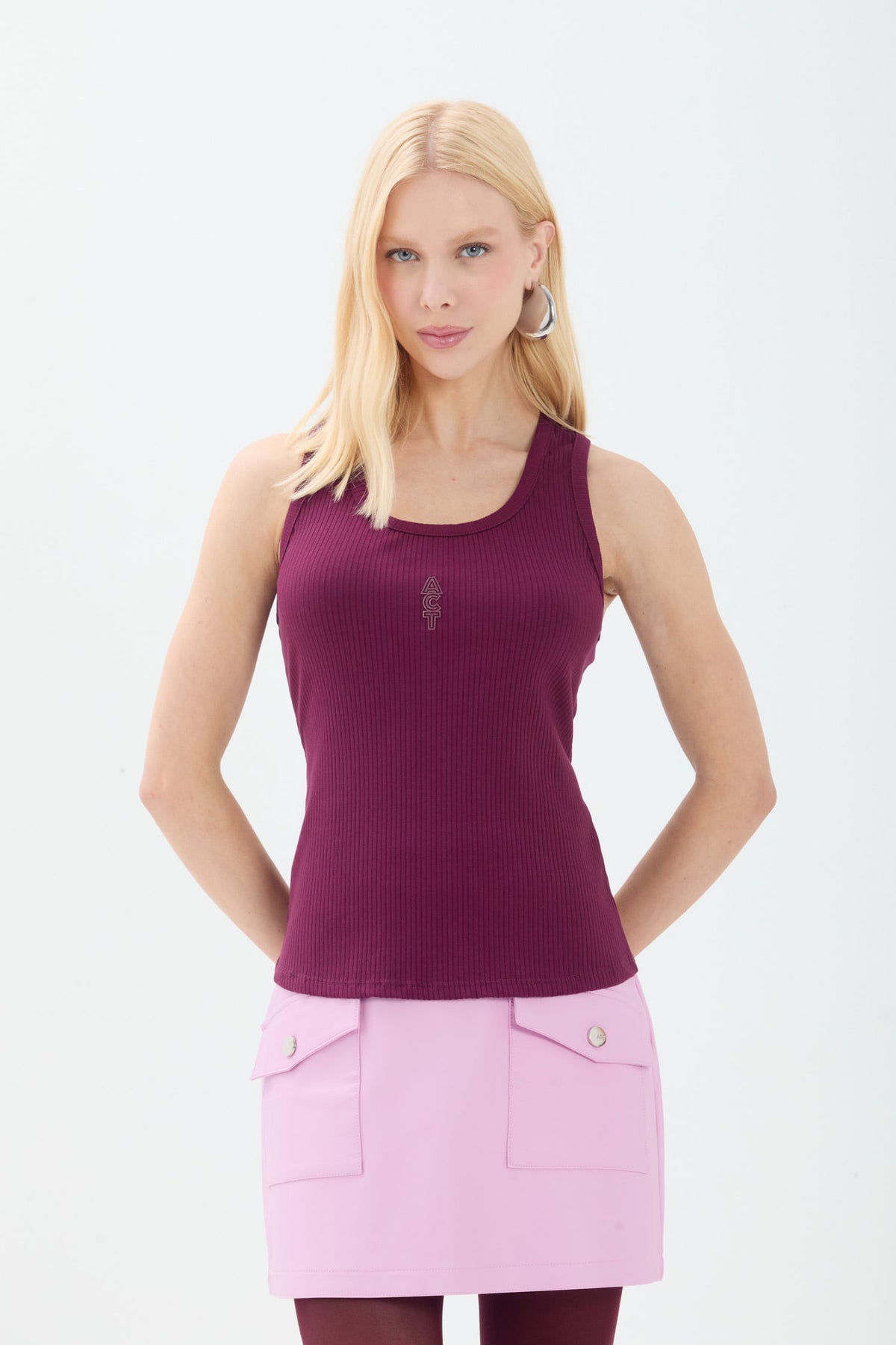 Regata Canelada Básica ACT Feminina Deep Ruby