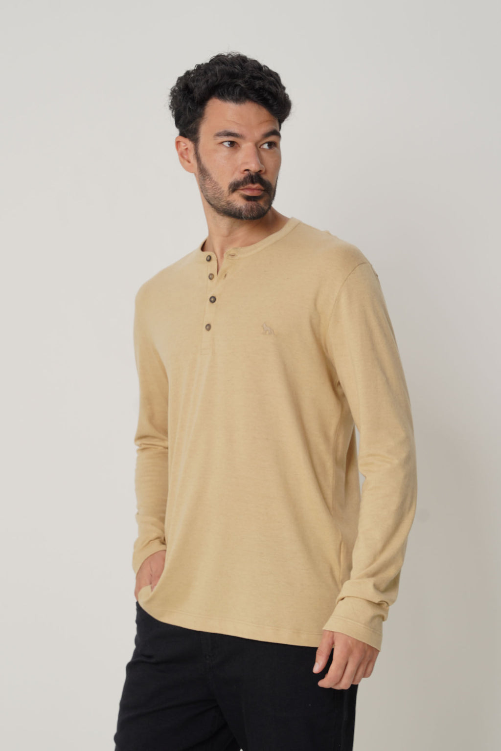 Camiseta Manga Longa Bordada Masculina Acostamento Bege
