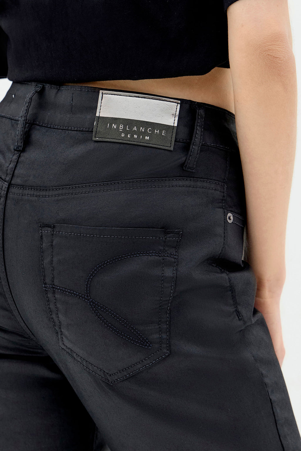 Calça Jeans Skinny Resinada Feminina Inblanche Preto