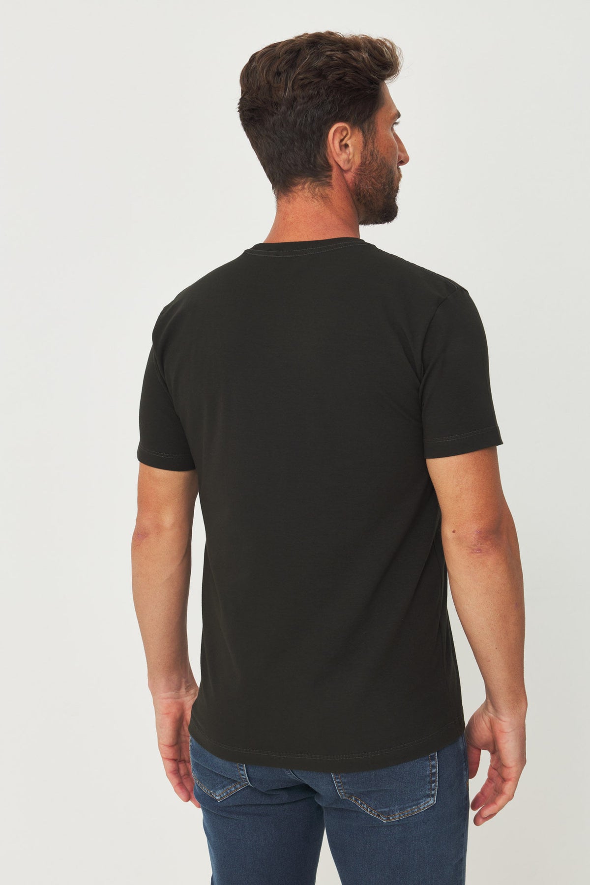 Camiseta Detalhe Minimalista Masculina Acostamento Verde Folhagem