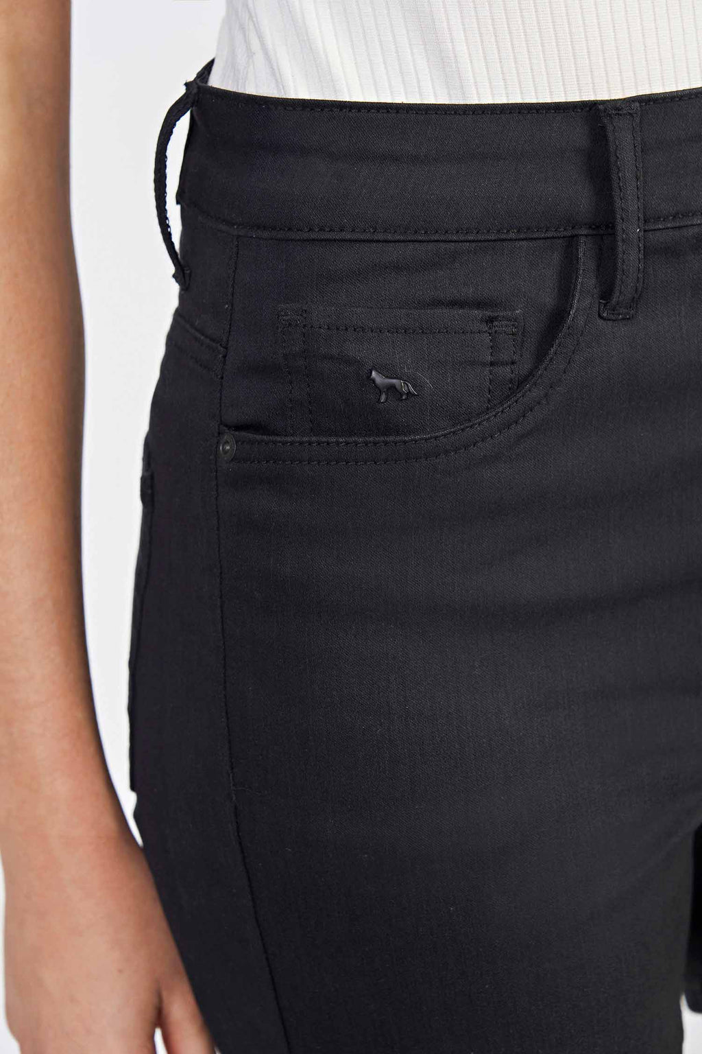 Short Fashion Slim Feminino Acostamento Jeans Escuro