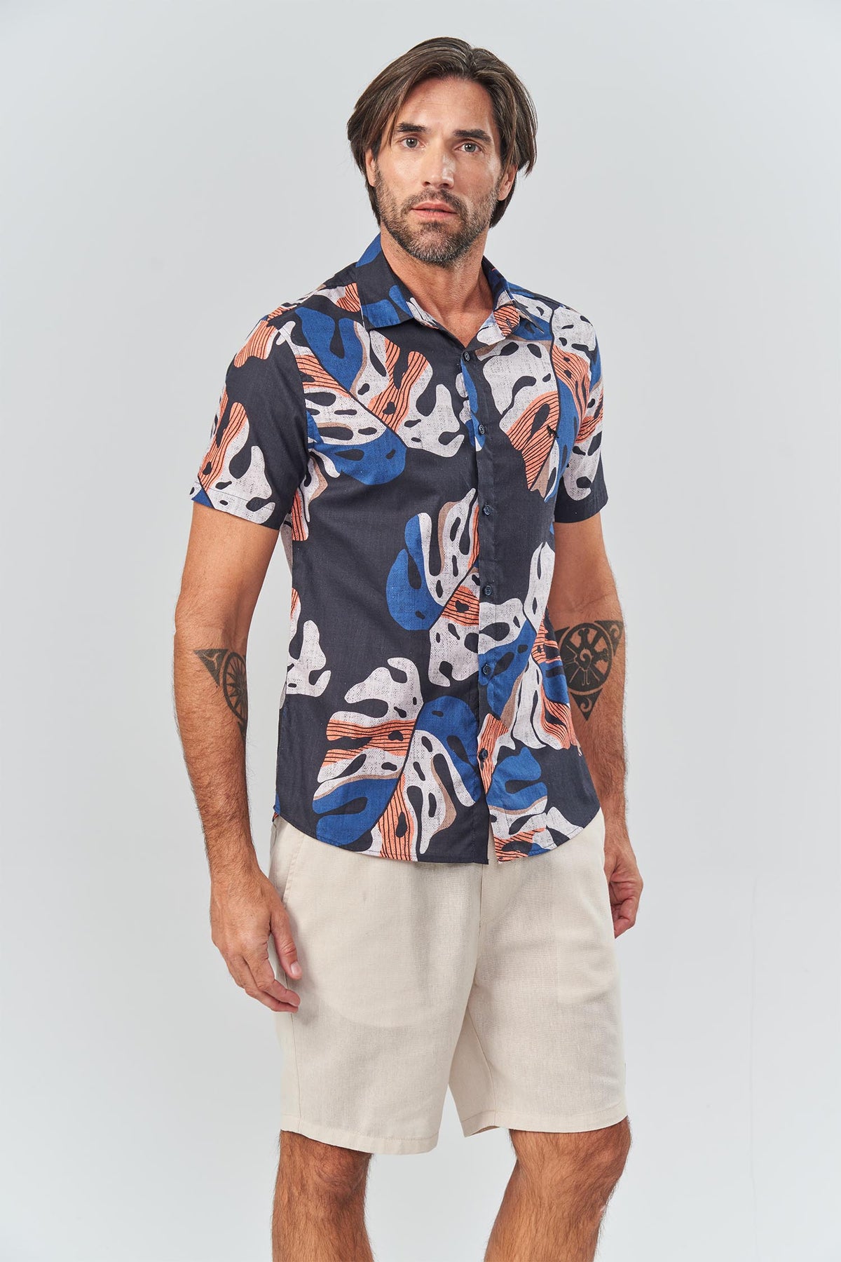 Camisa Manga Curta Monstera Masculina Acostamento Marinho Estampado
