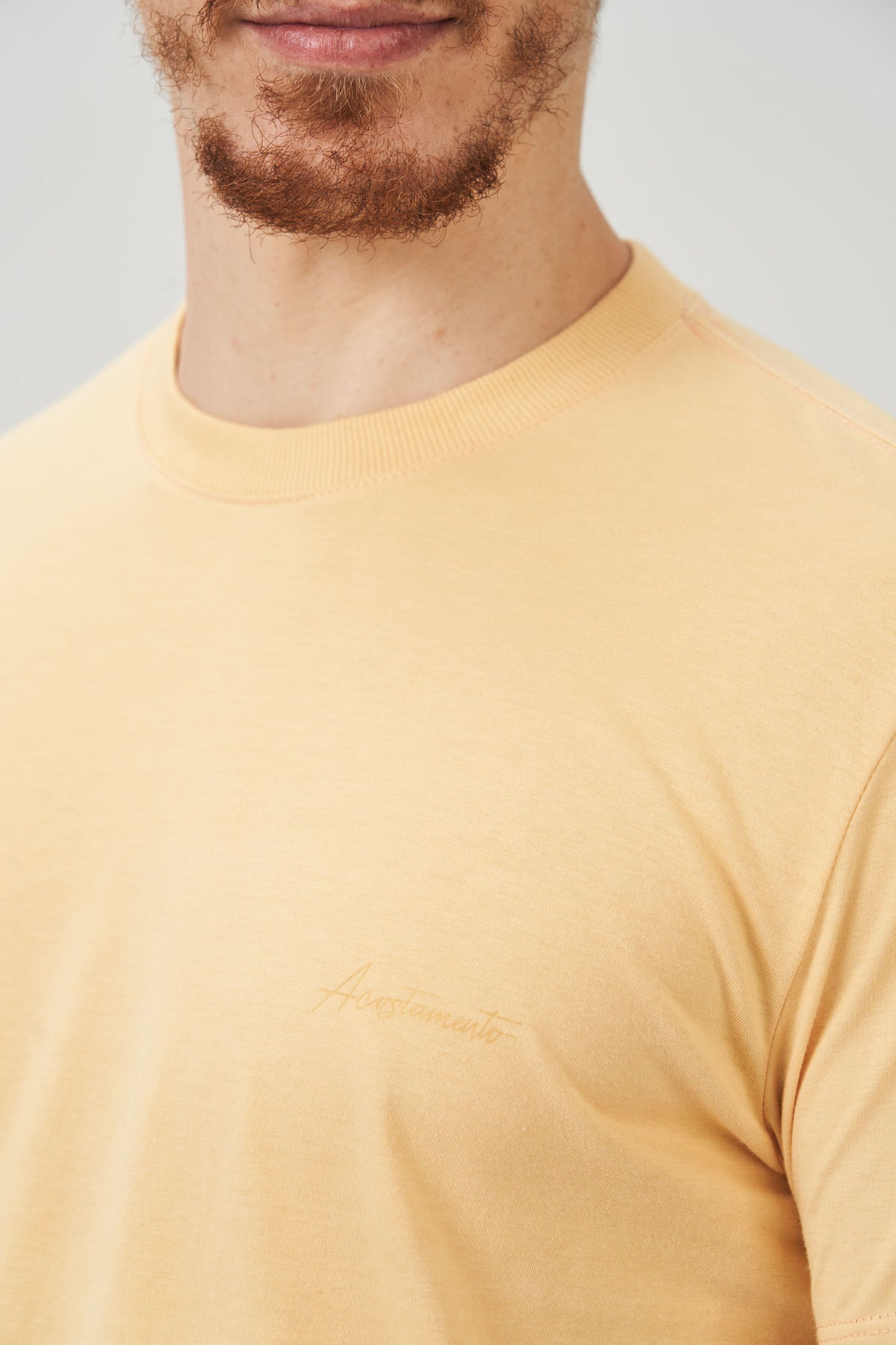 Camiseta Assinatura Local Masculina Acostamento Vermelho Hibisco