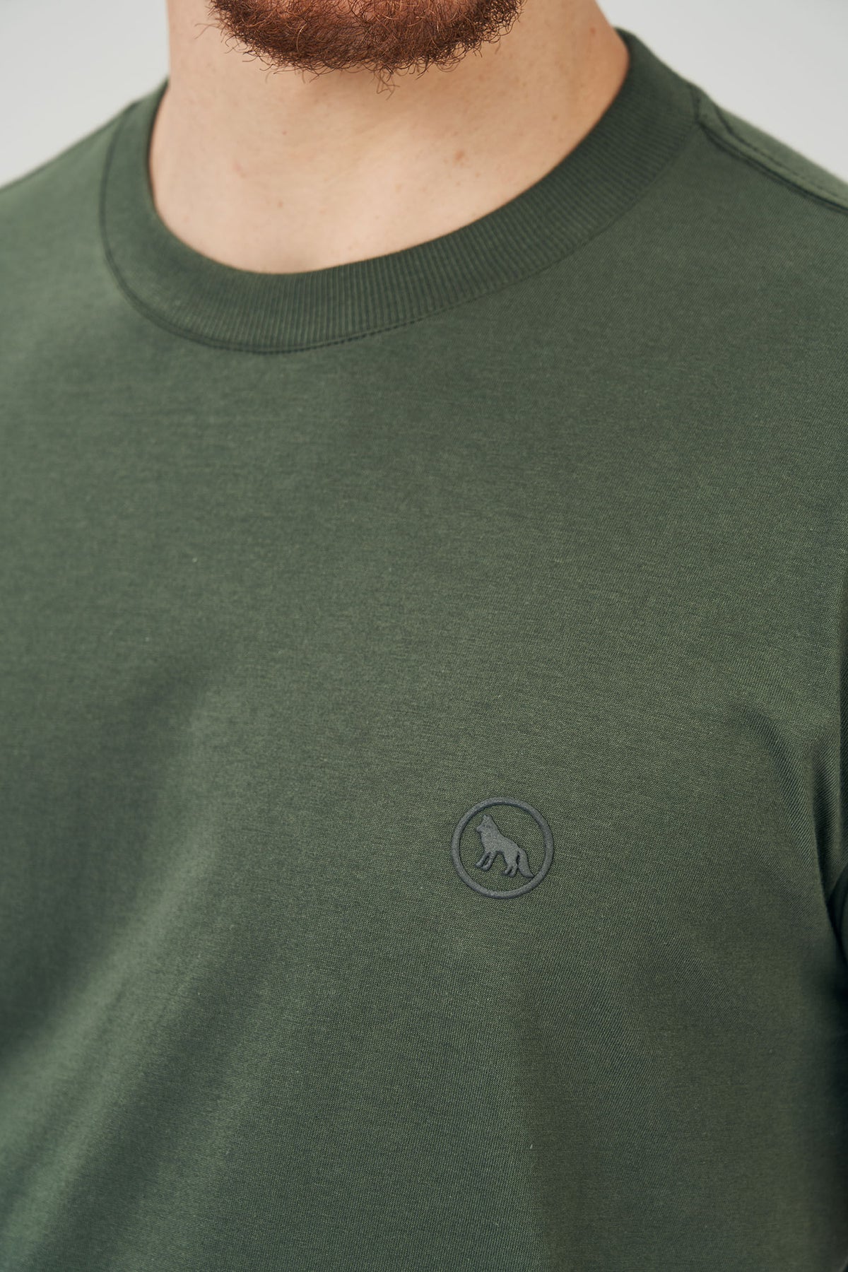 Camiseta Circle Wolf Masculina Acostamento Verde Nativo