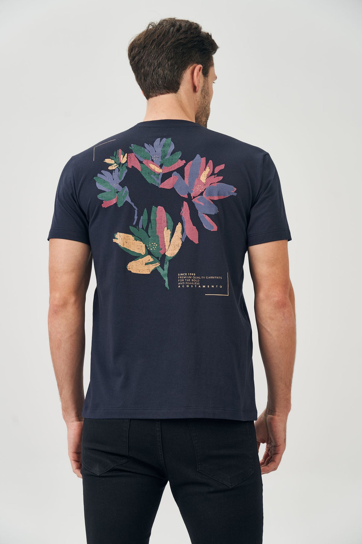Camiseta Bold and Fearless Masculina Acostamento Marinho