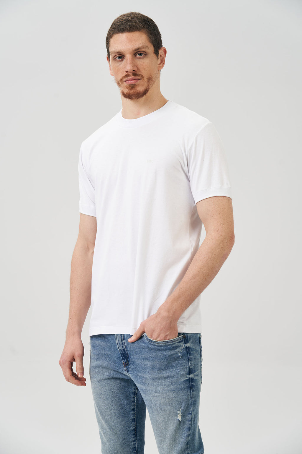 Camiseta Gola Média Masculina Acostamento Branco