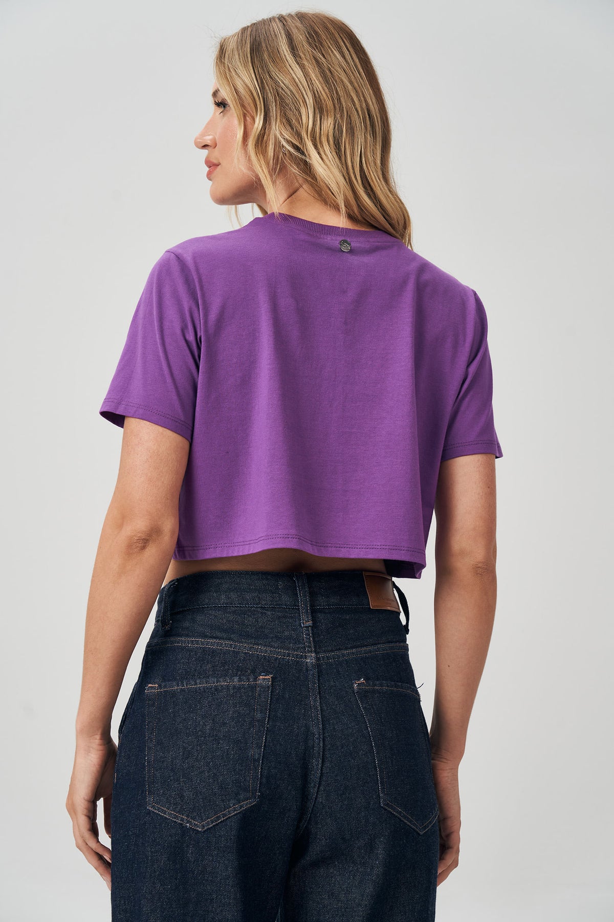 T-Shirt Cropped Lumus Feminina Acostamento Purple