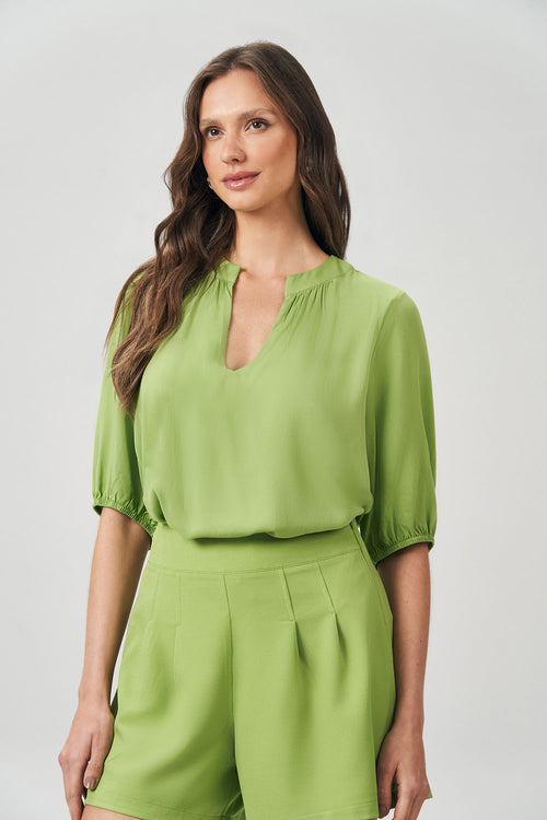 Blusa Gola Cavada Feminina Acostamento Garden