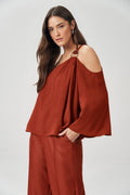 Blusa Assimétrica Acetinada Feminina Acostamento Cassis