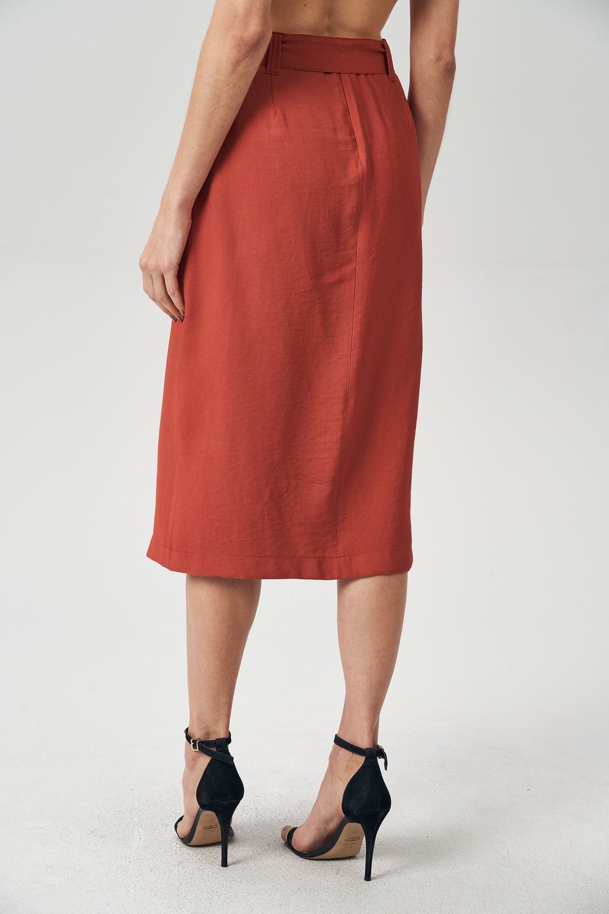 Saia Midi Com Cinto Feminina Acostamento Cassis