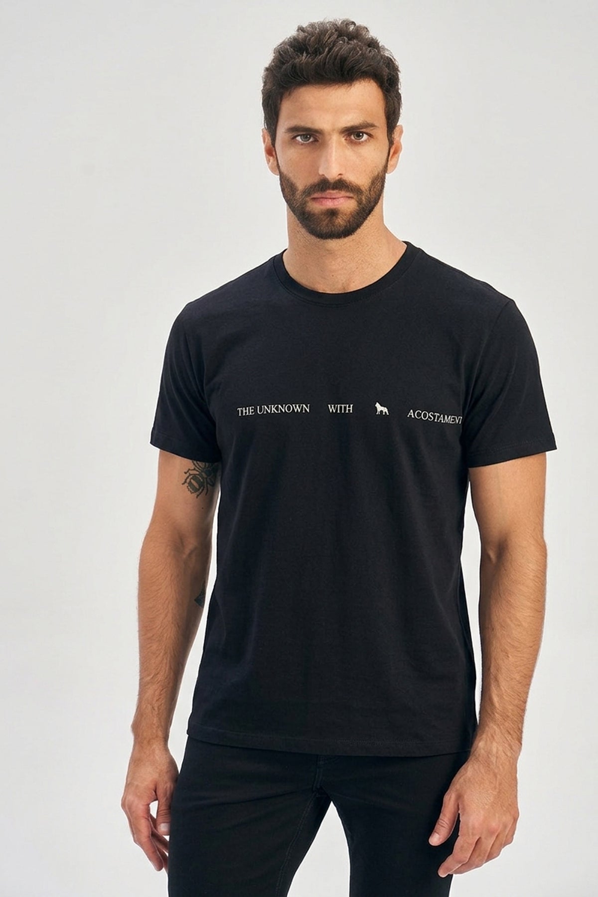 Camiseta Unknown Masculina Acostamento Preto