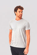 Camiseta Básica Lettering Touch Masculino Acostamento Cinza Gelo