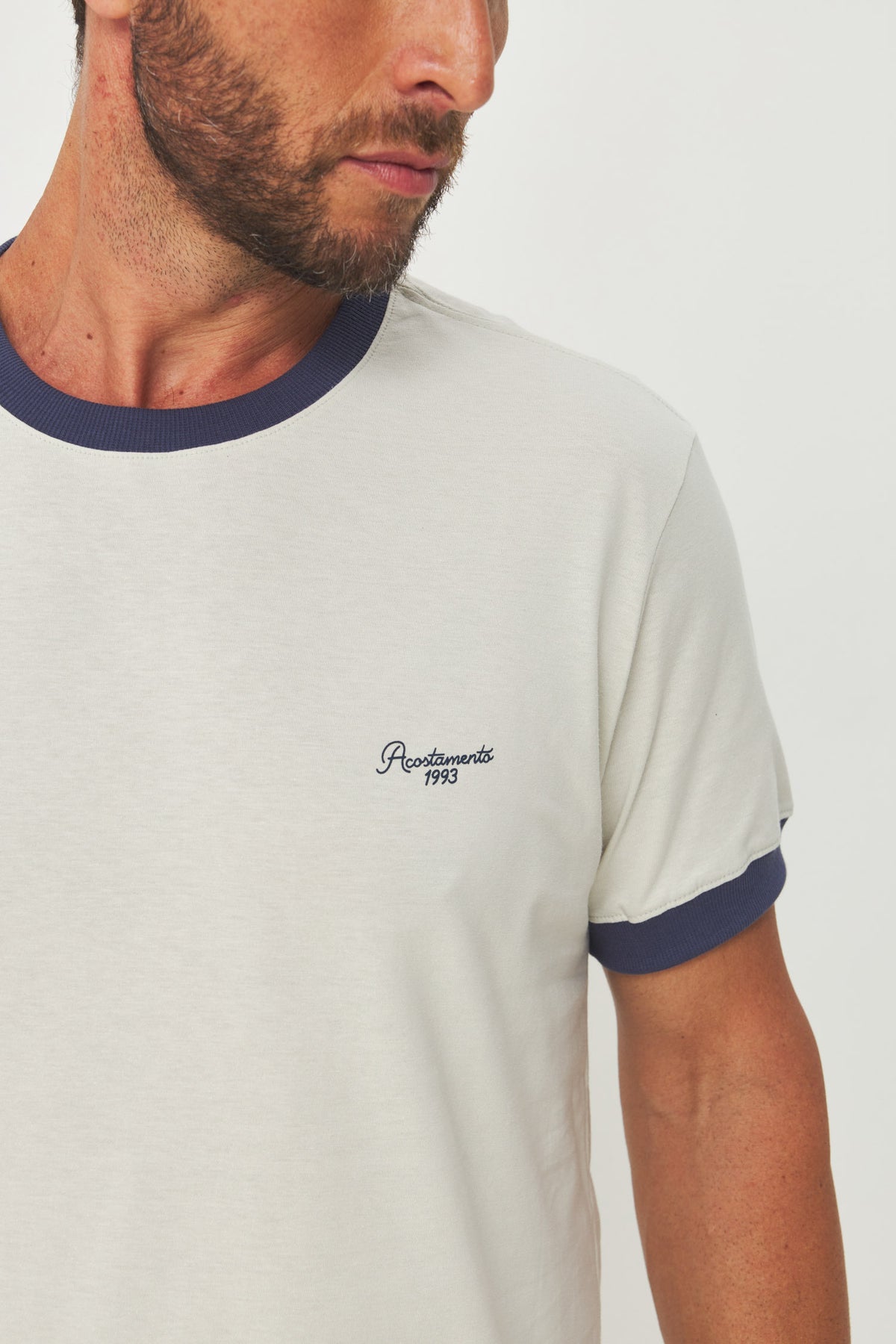 Camiseta Estilo Retrô Masculino Acostamento Cinza Gelo