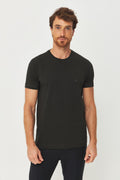 Camiseta Premium Lobo Bordado Masculina Acostamento Verde Folhagem