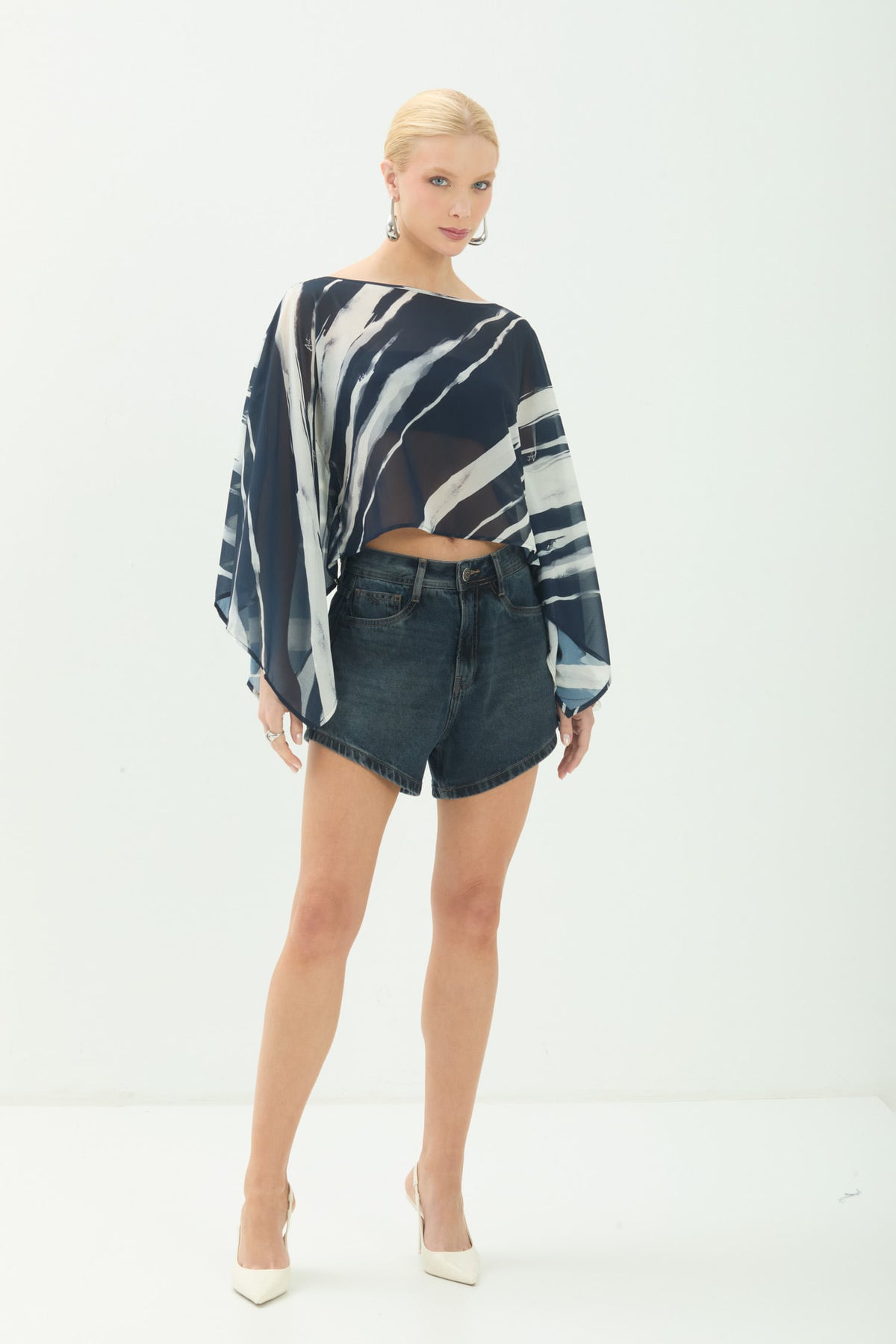 Short Jeans Cintura Alta ACT Feminino Jeans Escuro
