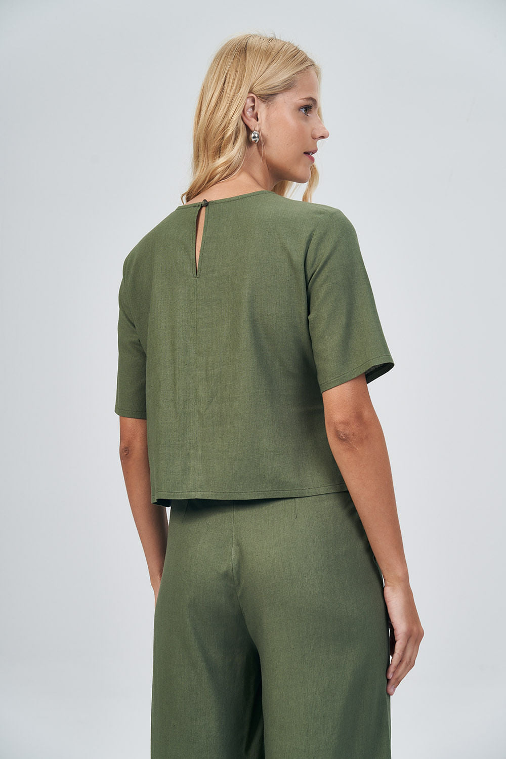 Blusa Detalhe Faixa Com Argola Feminina Acostamento Deep Olive