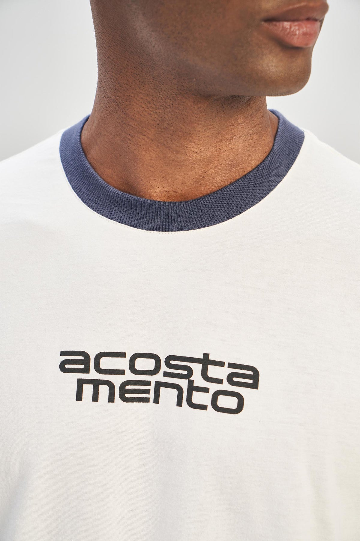 Camiseta Gola Color Masculina Acostamento Off White
