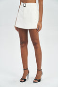 Short Saia Acetinada com Fivela Feminino Acsotamento Off White