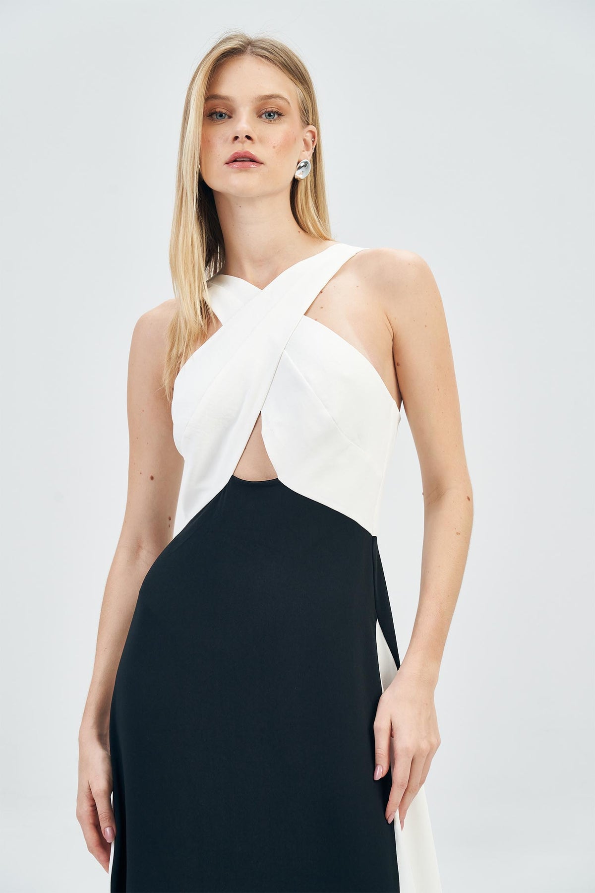 Vestido Midi Busto Cruzado Feminino Acostamento Preto C/ Off White