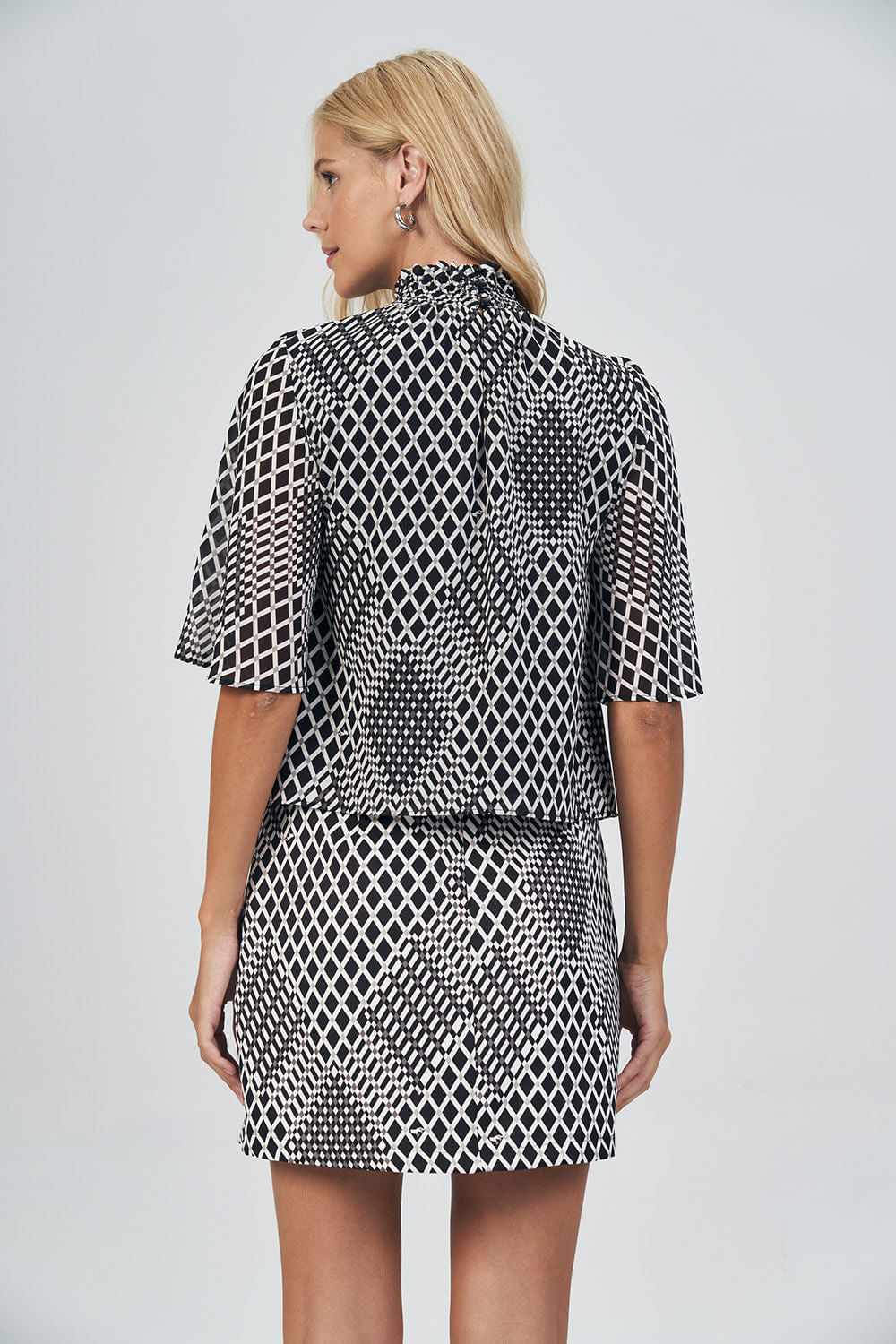 Blusa Chic Gola Franzida Feminina Acostamento Prisma
