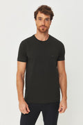 Camiseta Premium Lobo Bordado Masculina Acostamento Preto