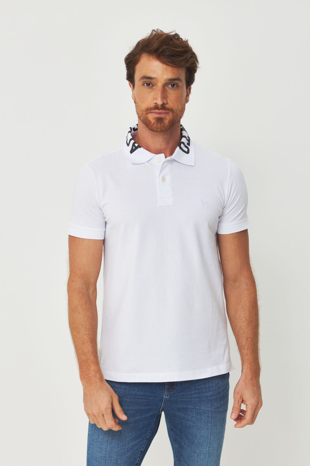 Polo Com Detalhe Na Gola Masculina Acostamento Branco
