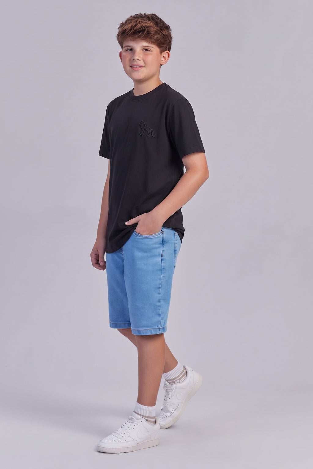 Camiseta Wolf Bordado Young Menino Acostamento Preto