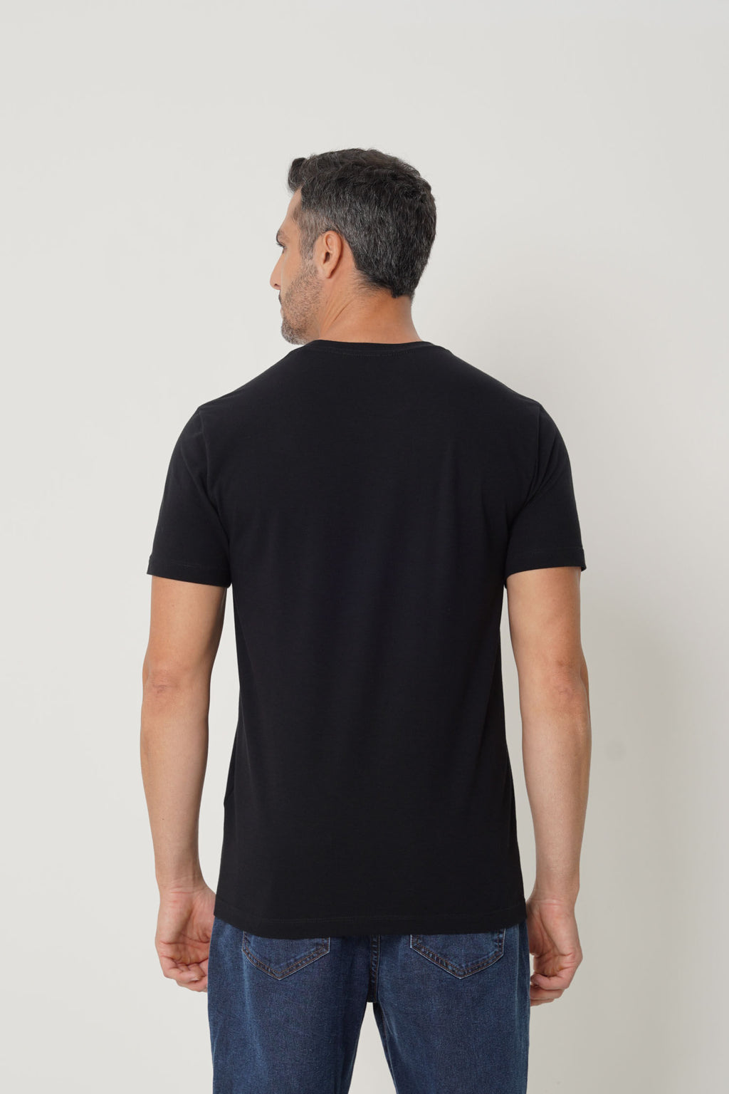 Camiseta Lettering Bordado Masculina Acostamento Preto