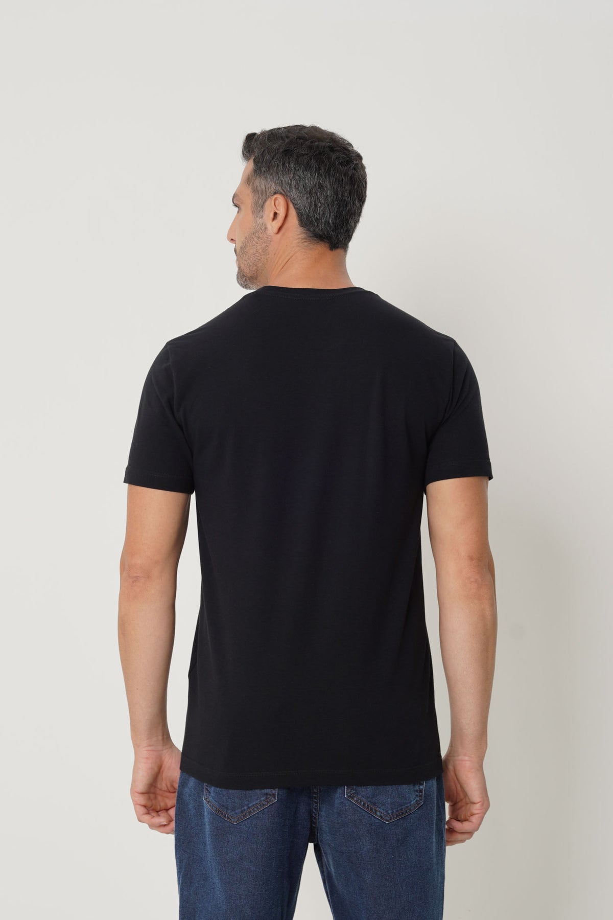 Camiseta Lettering Bordado Masculina Acostamento Preto