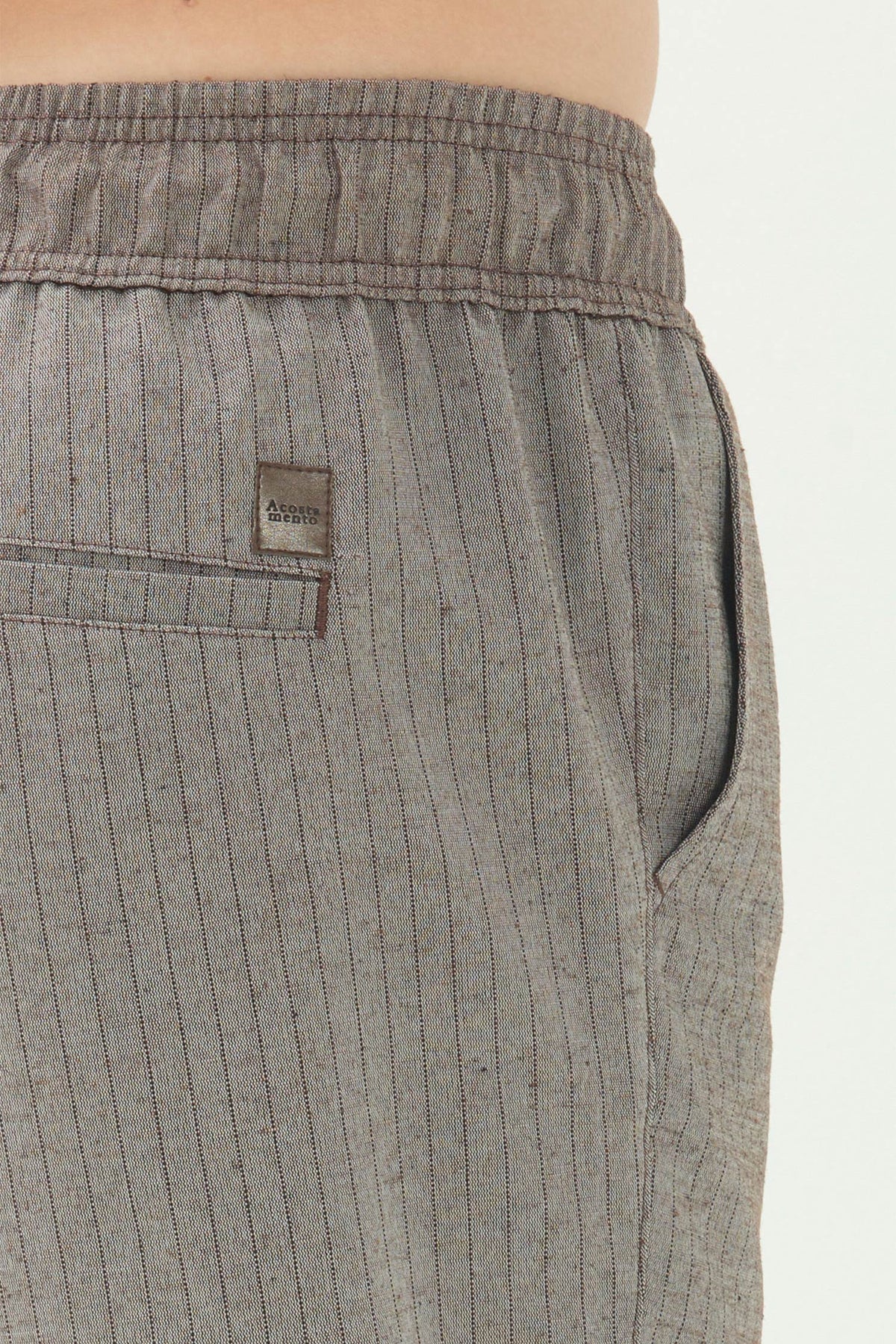 Bermuda Minimalista Masculina Acostamento Marrom