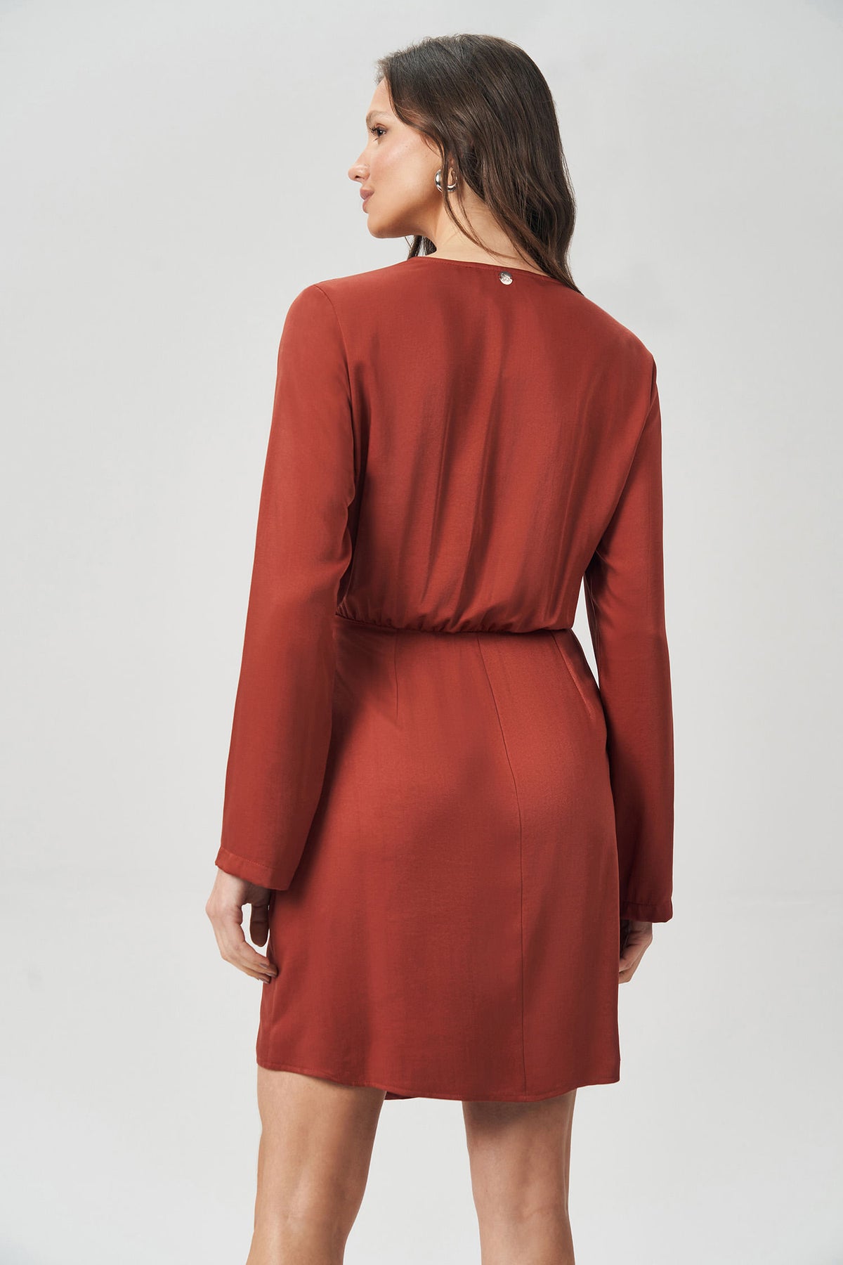 Vestido Frente Cruzada Acetinado Feminino Acostamento Cassis