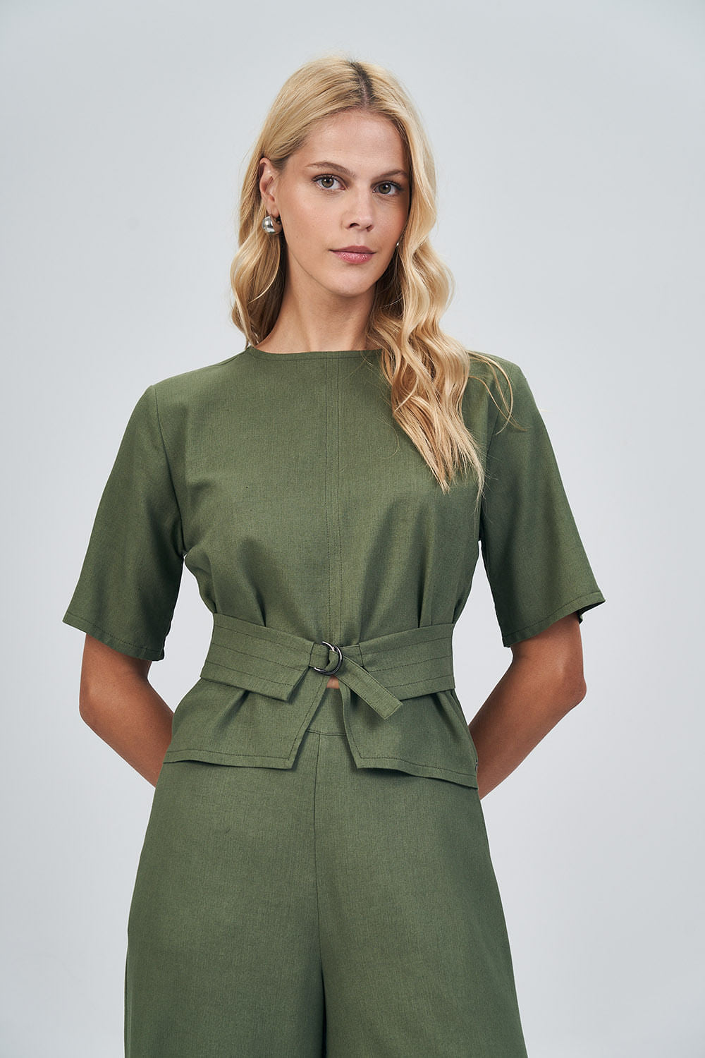 Blusa Detalhe Faixa Com Argola Feminina Acostamento Deep Olive