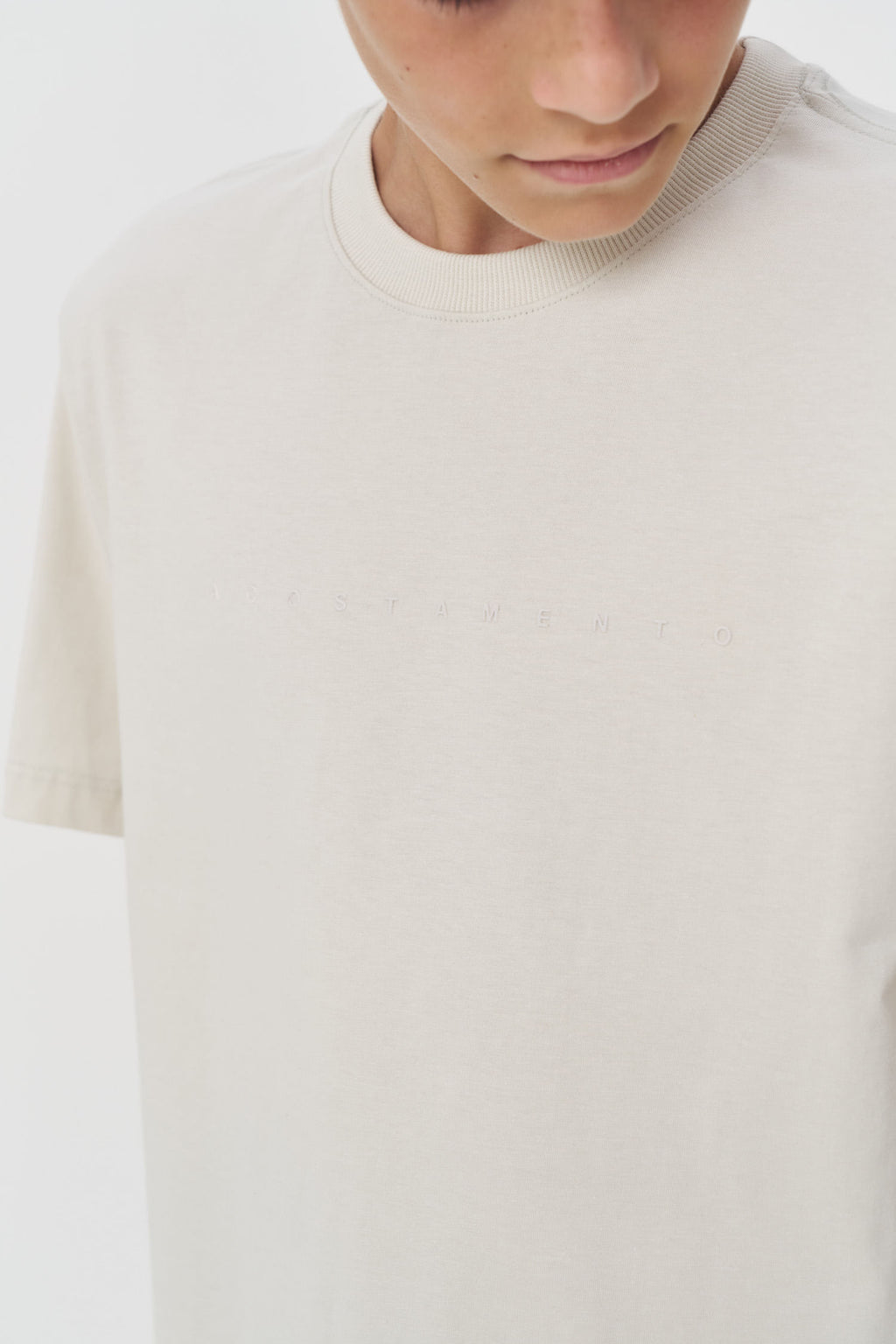 Camiseta Essencial Menino Acostamento Next Cinza Gelo