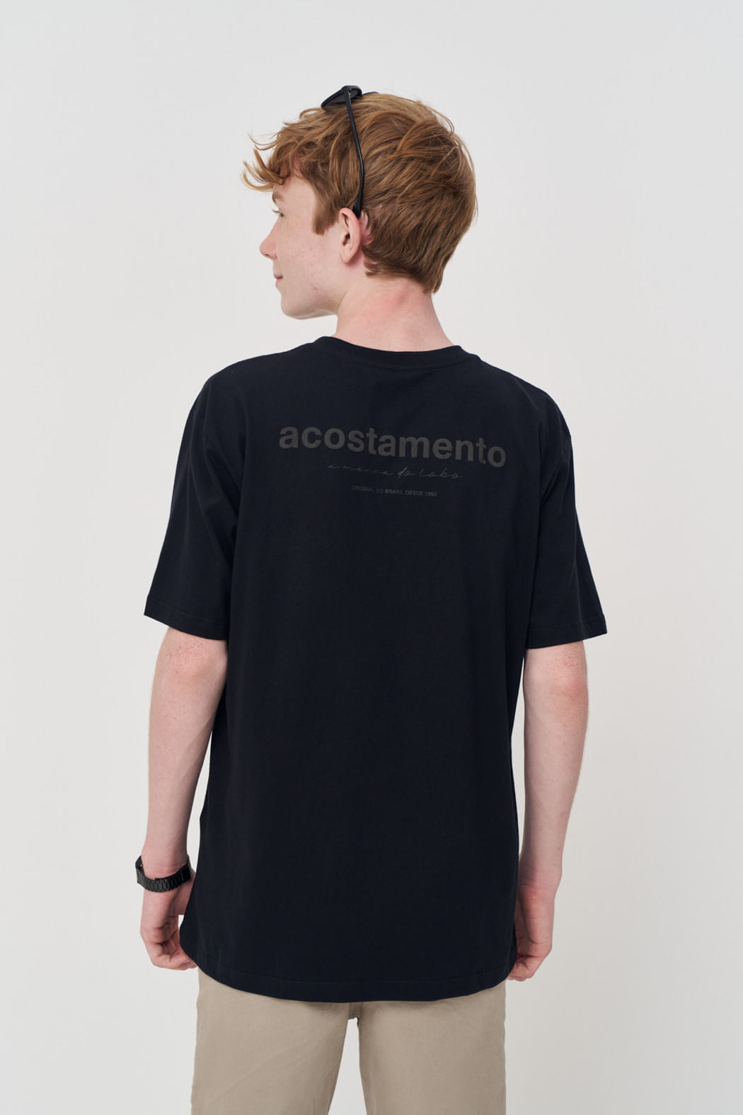 Camiseta Classic Estampa Menino Acostamento Next Preto