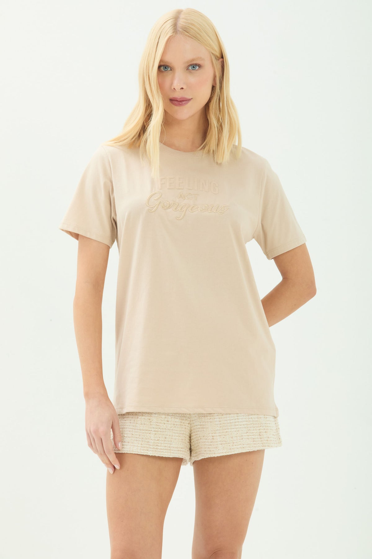 T-Shirt Casual Feminina ACT Feminino Sand