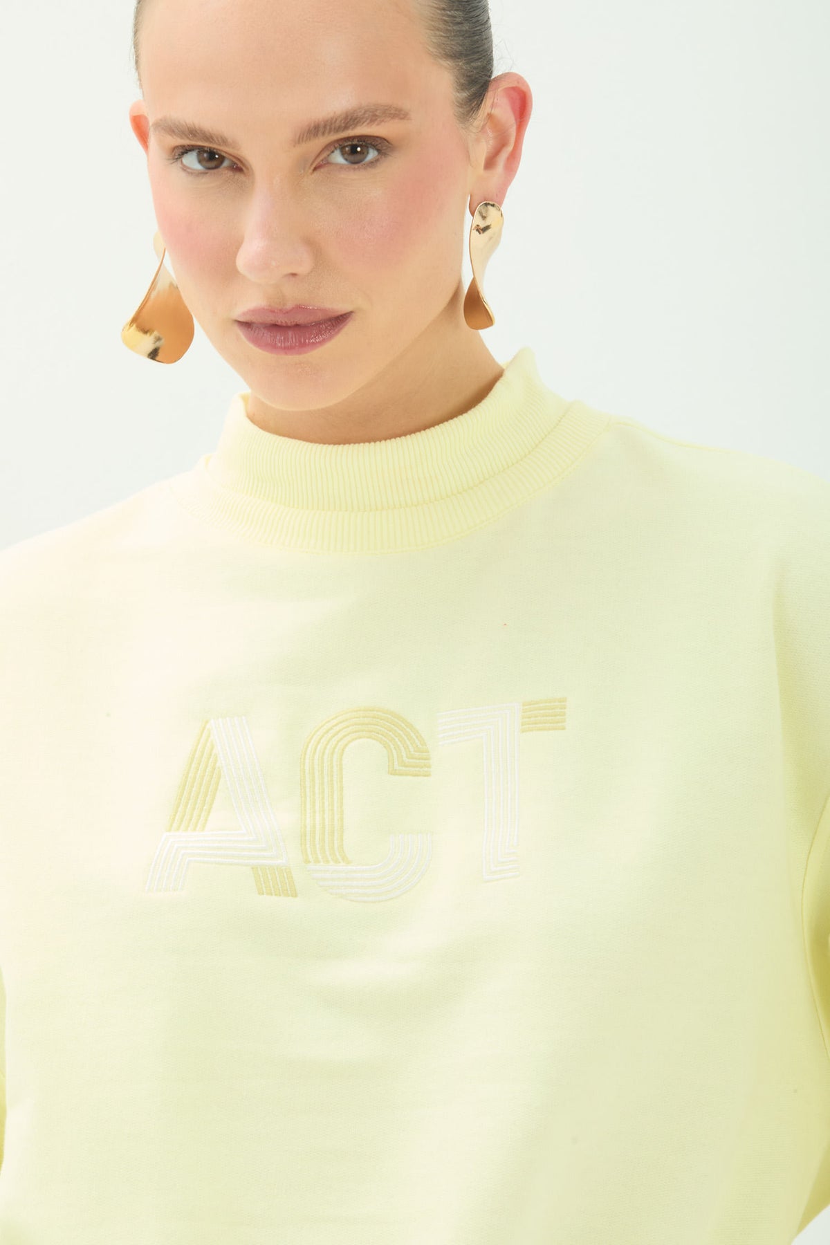 Blusão Moletom Com Bordado ACT Feminino Light Yellow