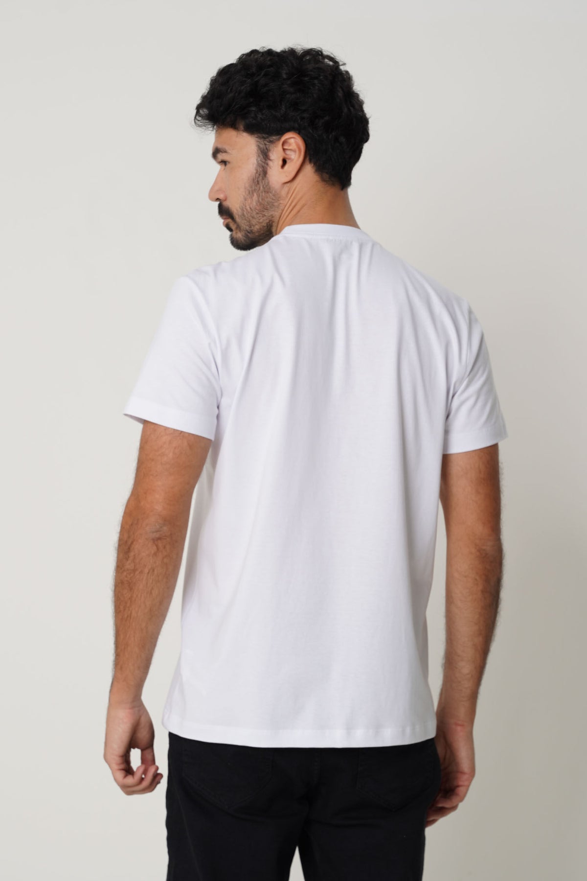Camiseta Minimalista Silk Gola Masculina Acostamento Branco