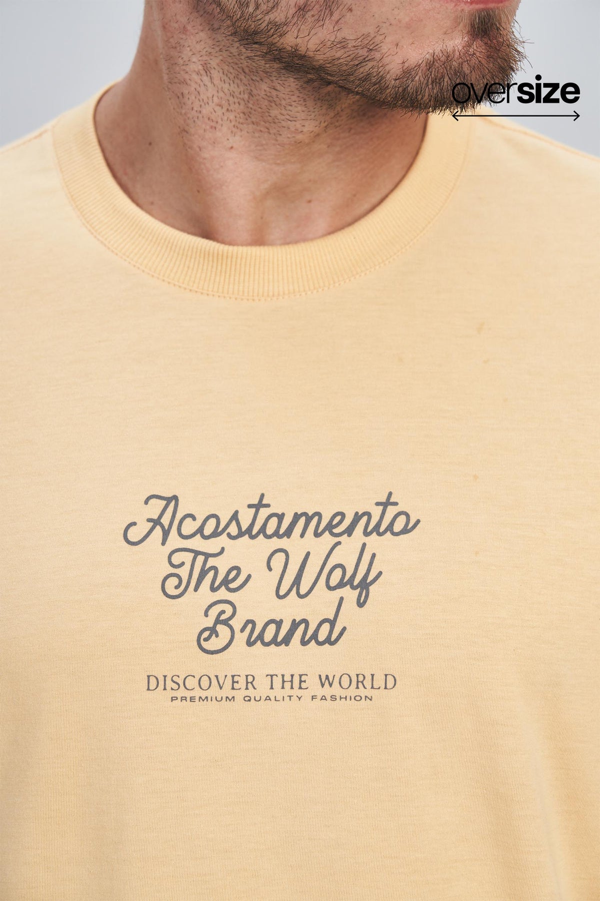 Camiseta Discover The World Masculina Oversize Acostamento Amarelo Creme