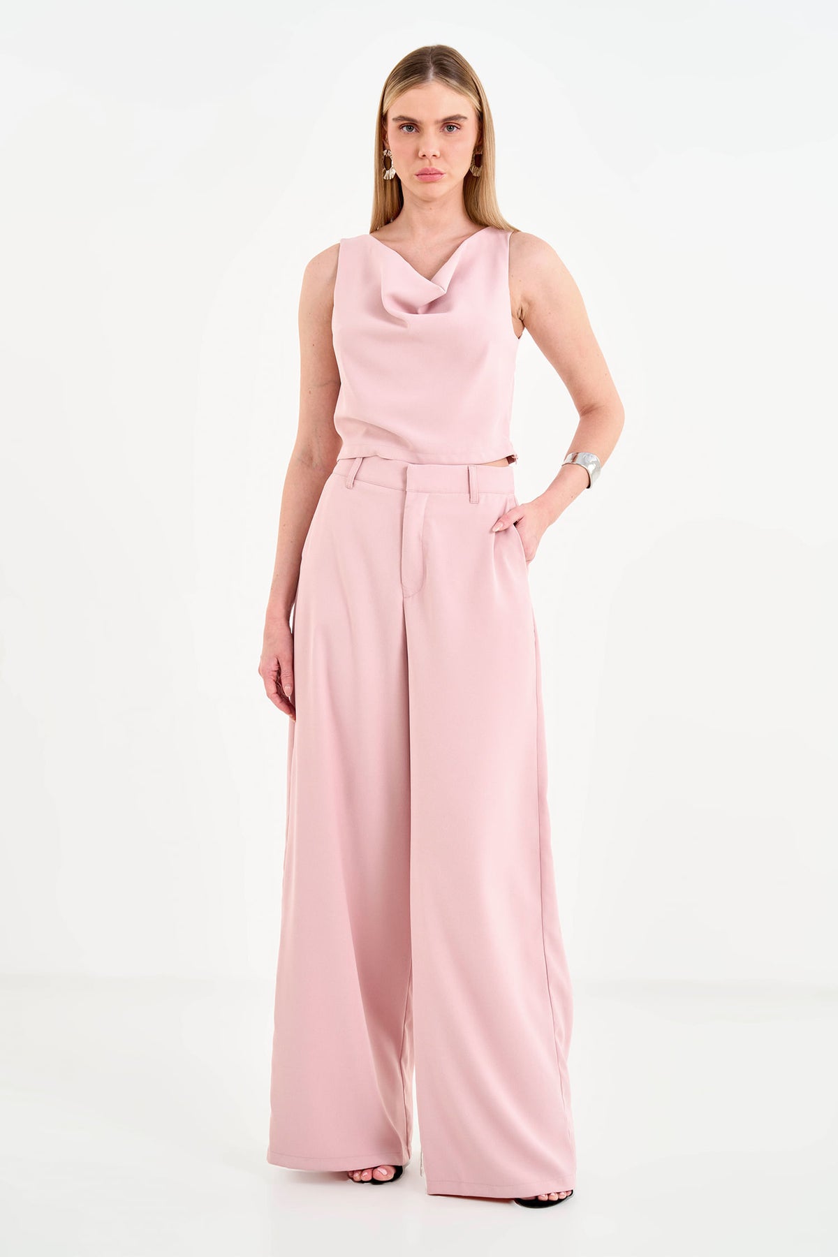 Blusa Cropped Decote Degagê ACT Feminino
 Blush