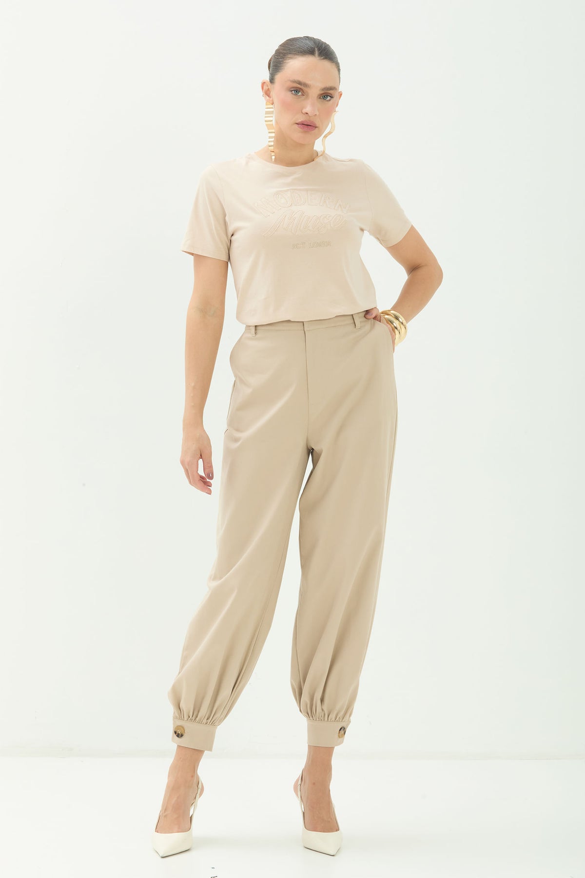 T-Shirt Algodão Bordado Modern Muse ACT Feminino Sand