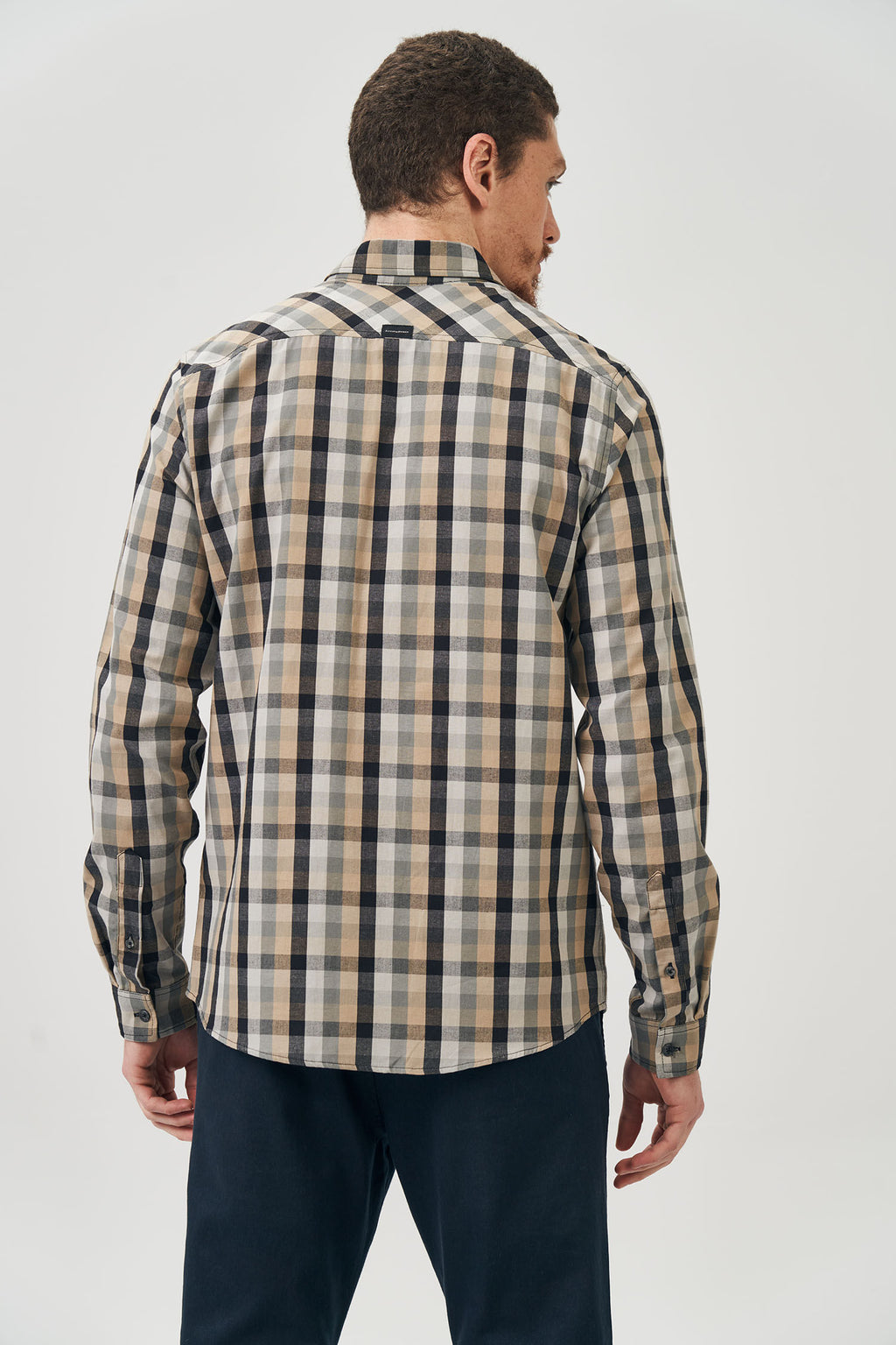 Camisa Manga Longa Xadrez com Bolso Masculina Acostamento Xadrez Grafite C/ Goanna