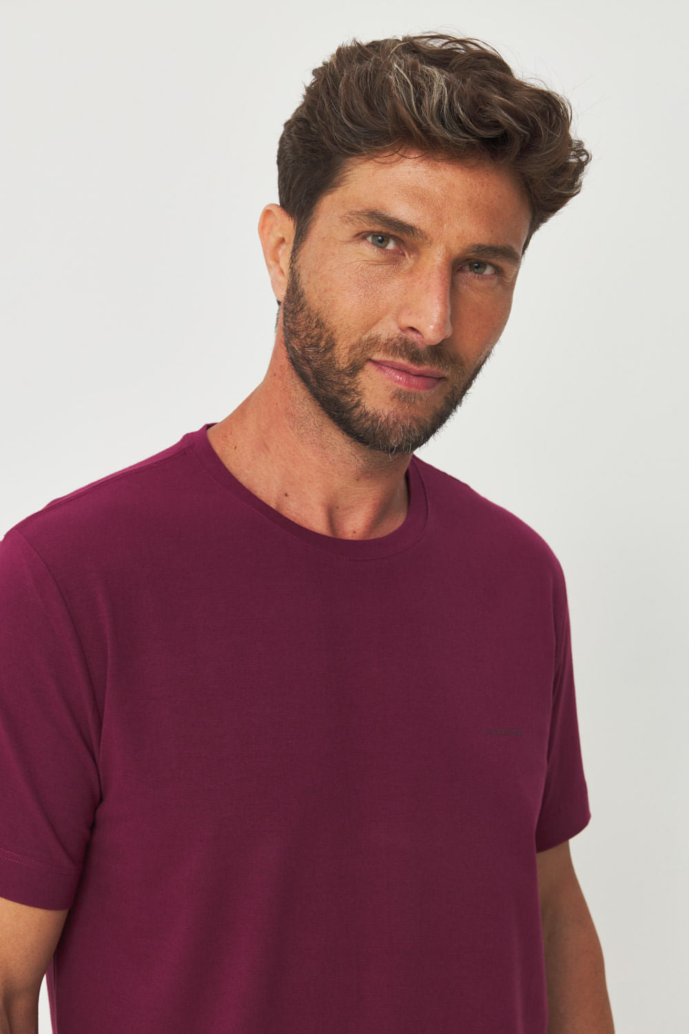 Camiseta Mini Lettering Masculina Acostamento Bordo Sangria