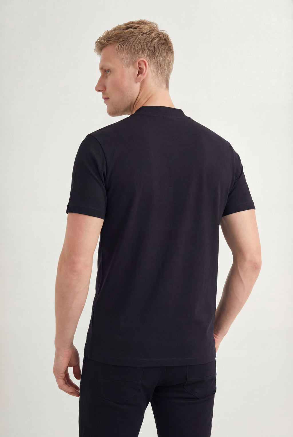 Camiseta Logo Bordado Masculina Acostamento Preto