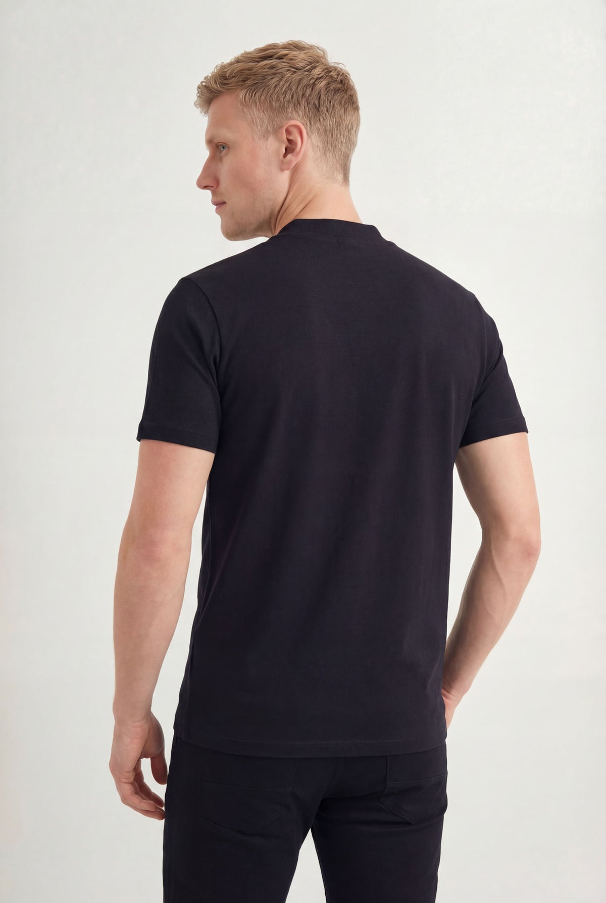 Camiseta Logo Bordado Masculina Acostamento Preto