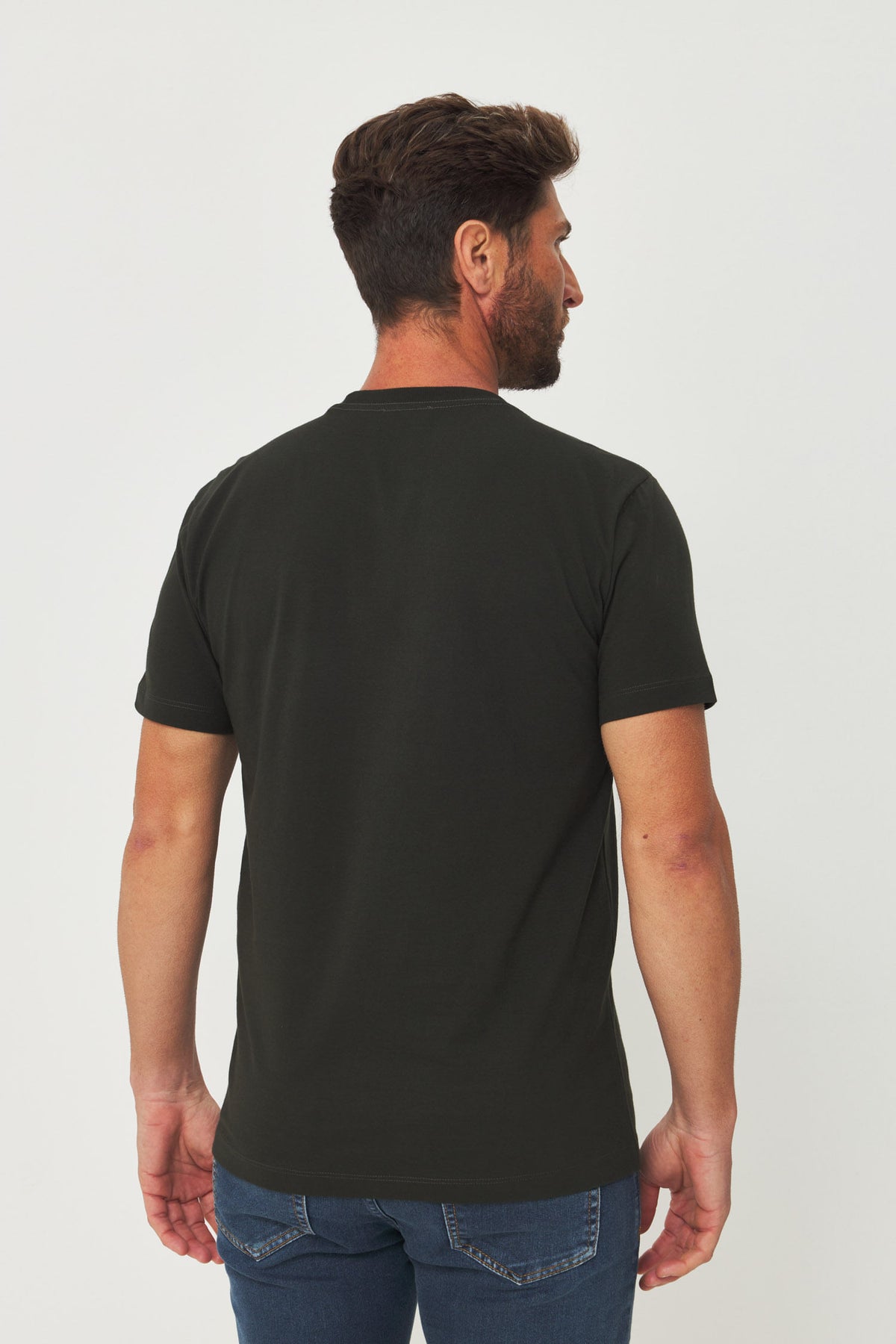 Camiseta Logo Bordada Masculina Acostamento Verde Folhagem