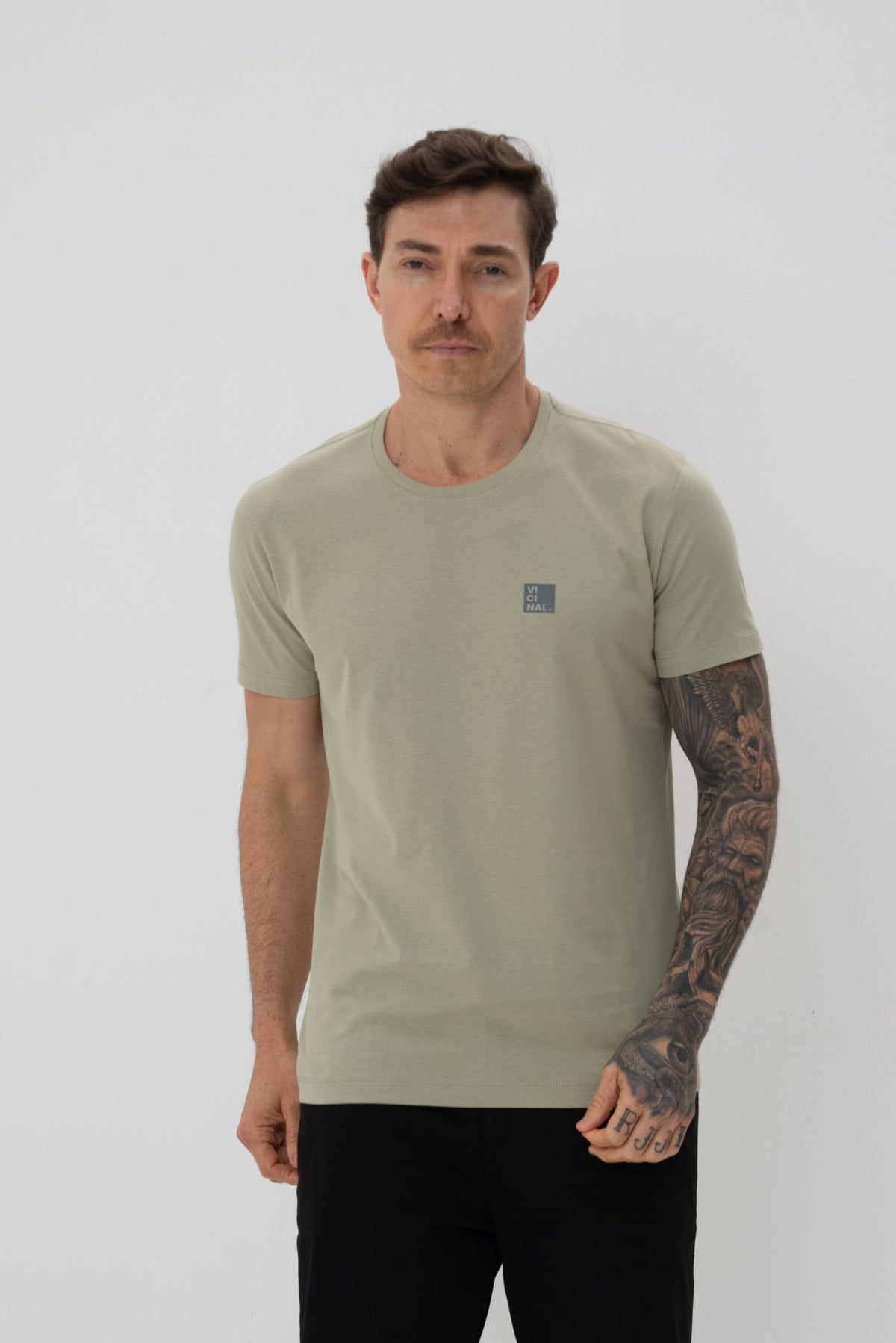 Camiseta Classic Gola Redonda Masculina Vicinal Verde Salvia