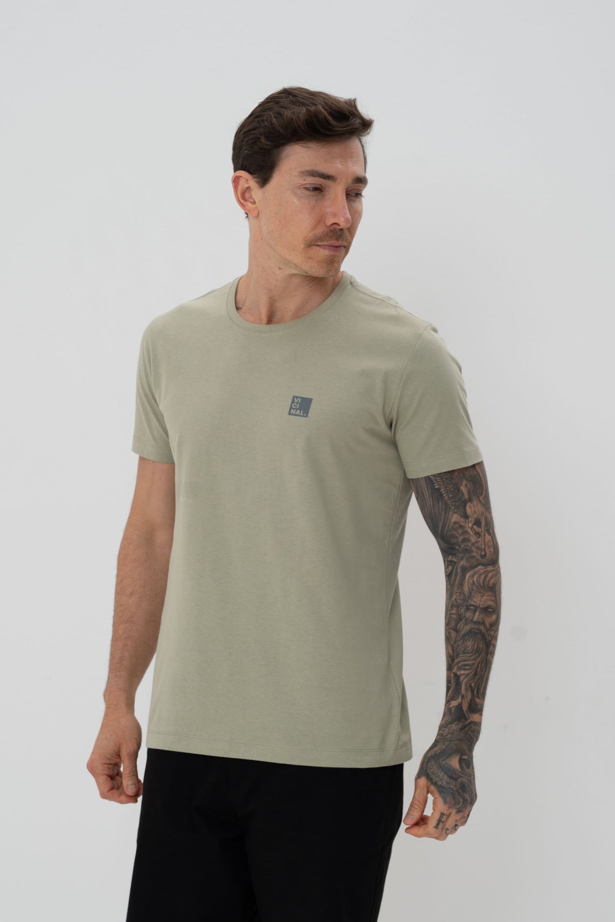 Camiseta Classic Gola Redonda Masculina Vicinal Verde Salvia